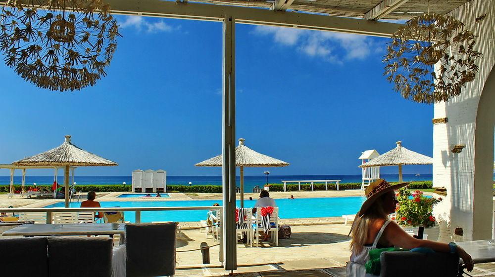 Tinos Beach Hotel Eksteriør billede